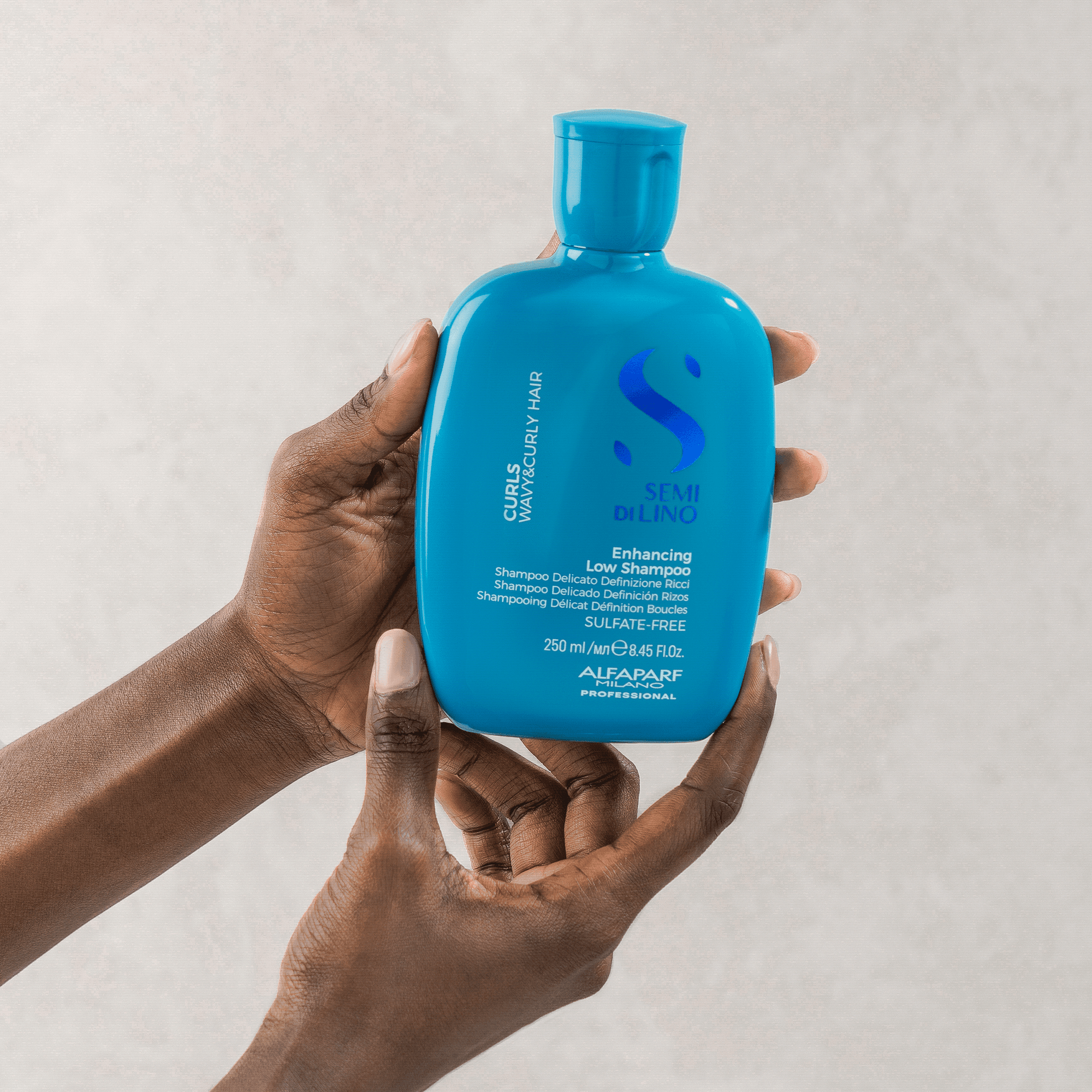 Akeneo PF020610 — Semi_di_Lino_Curls_Enhancing_Low_Shampoo_PF020610_2000x2000_03